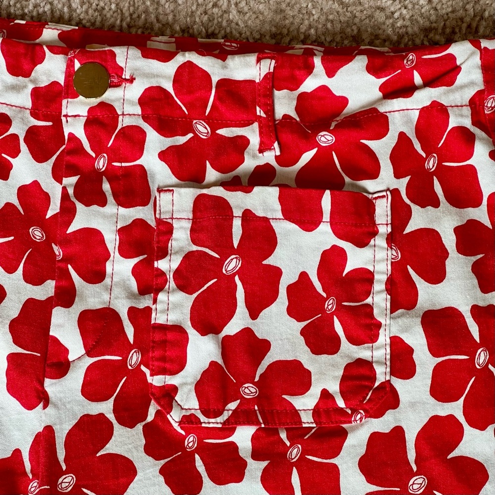 Fun Floral Print Cropped Stretch Pants